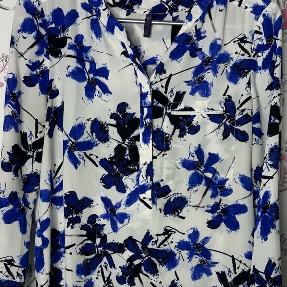 Not your daughters jeans NYDJ Floral Blue and Black Women's Top BLOUSE - Picture 7 of 7